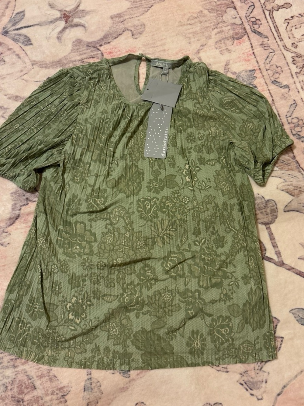 BNWT Daniel Rainn Olive Green Floral Pleated Sleeve Blouse